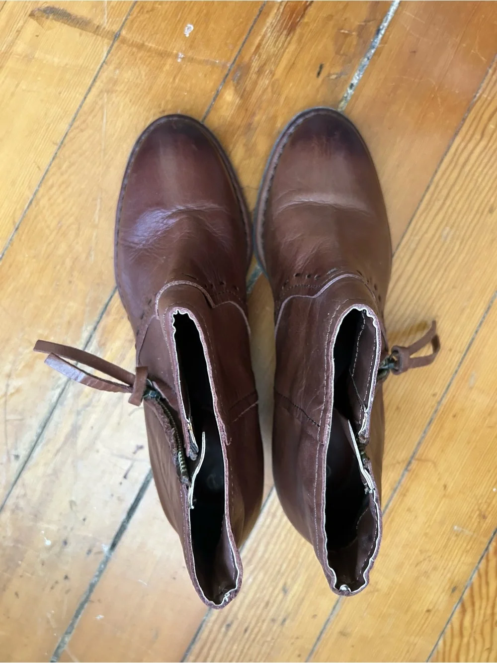 Gianni Bini Brown Leather Chukka Ankle Boots